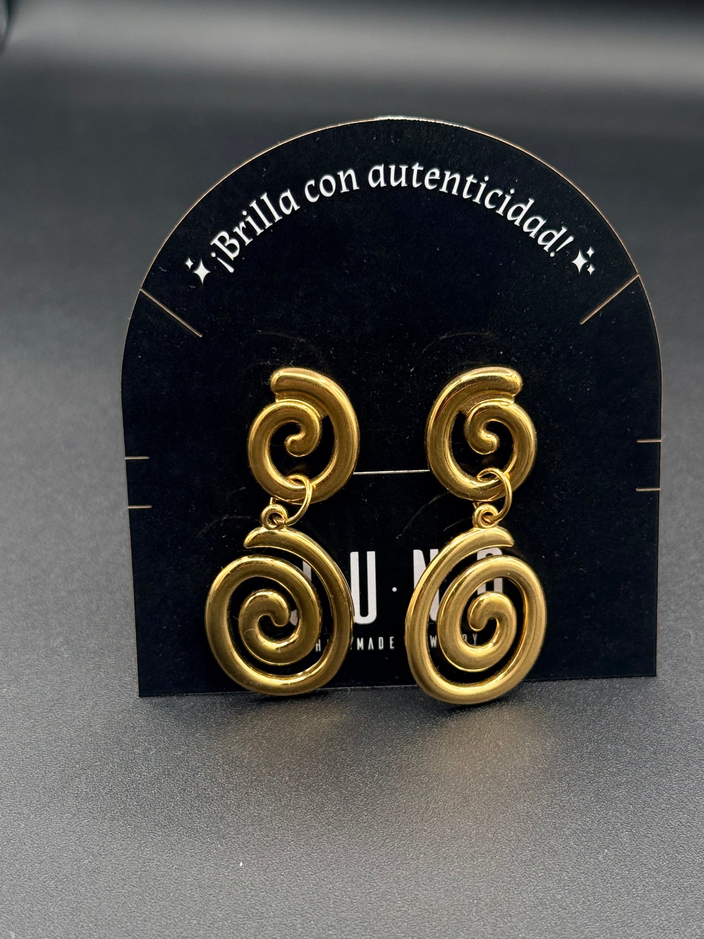 Aretes Huricane