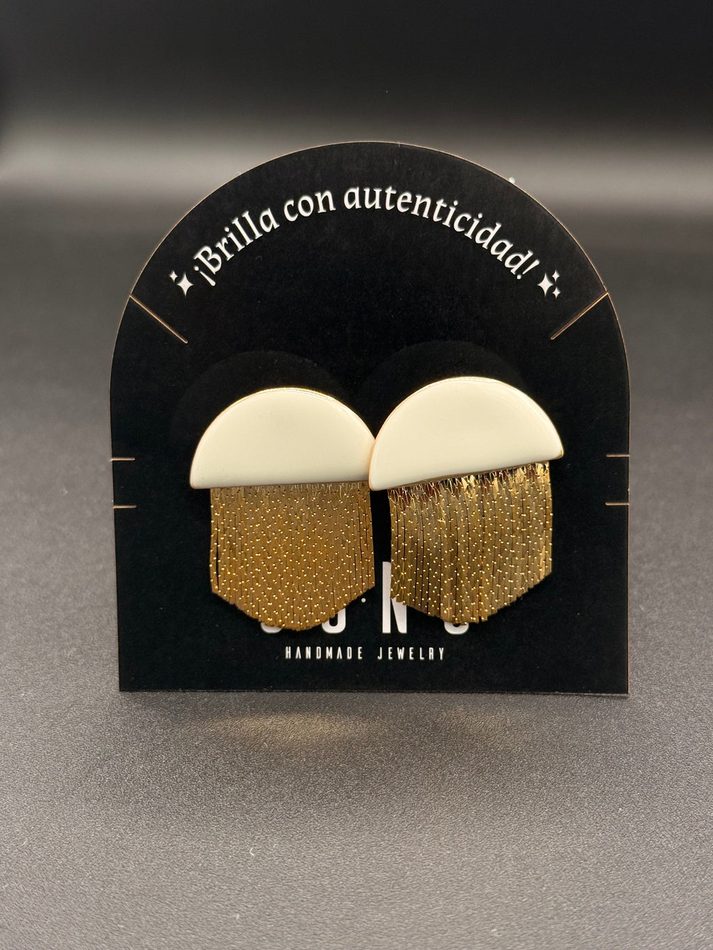 Aretes Ambari