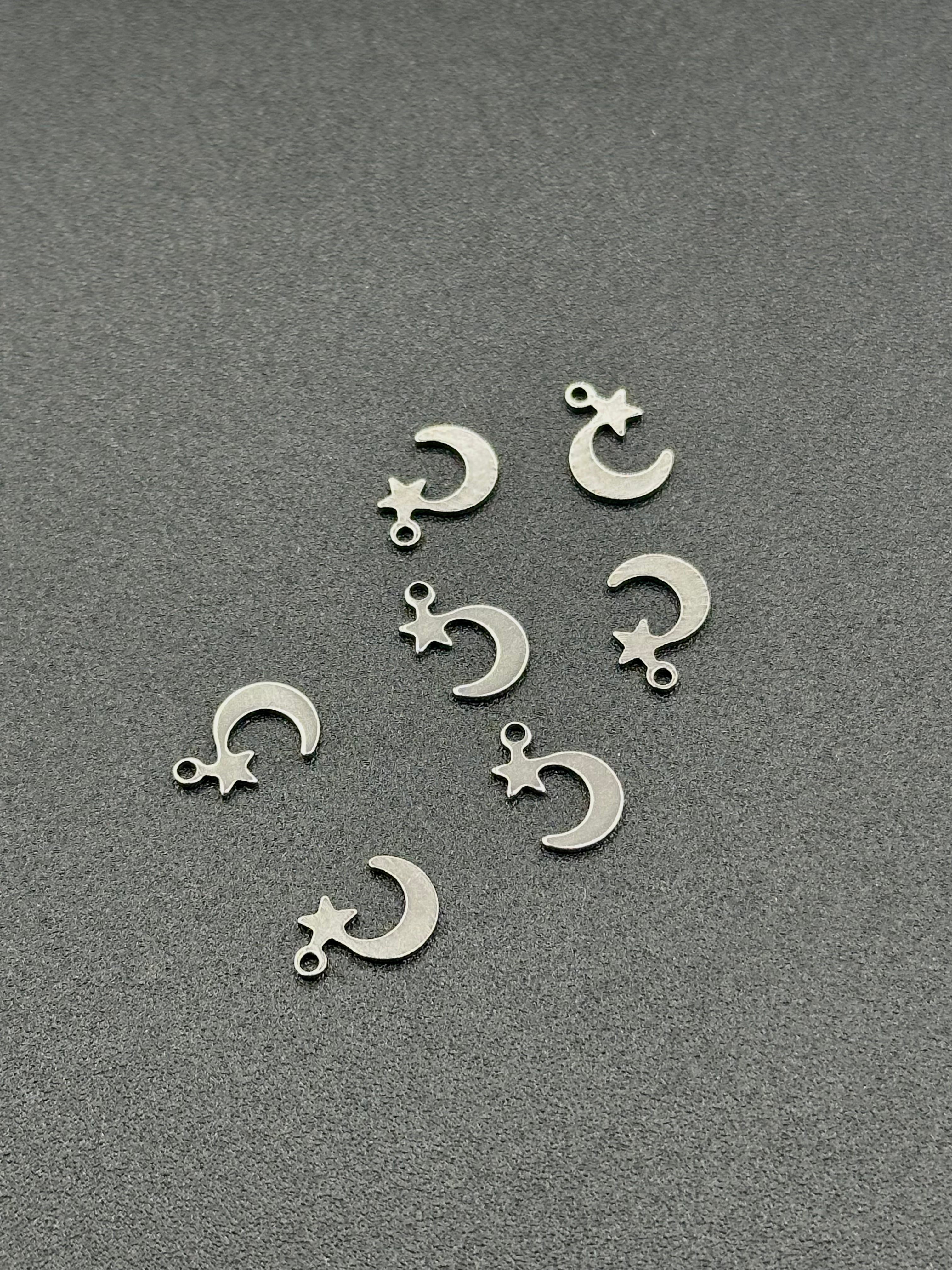 Collar Moon