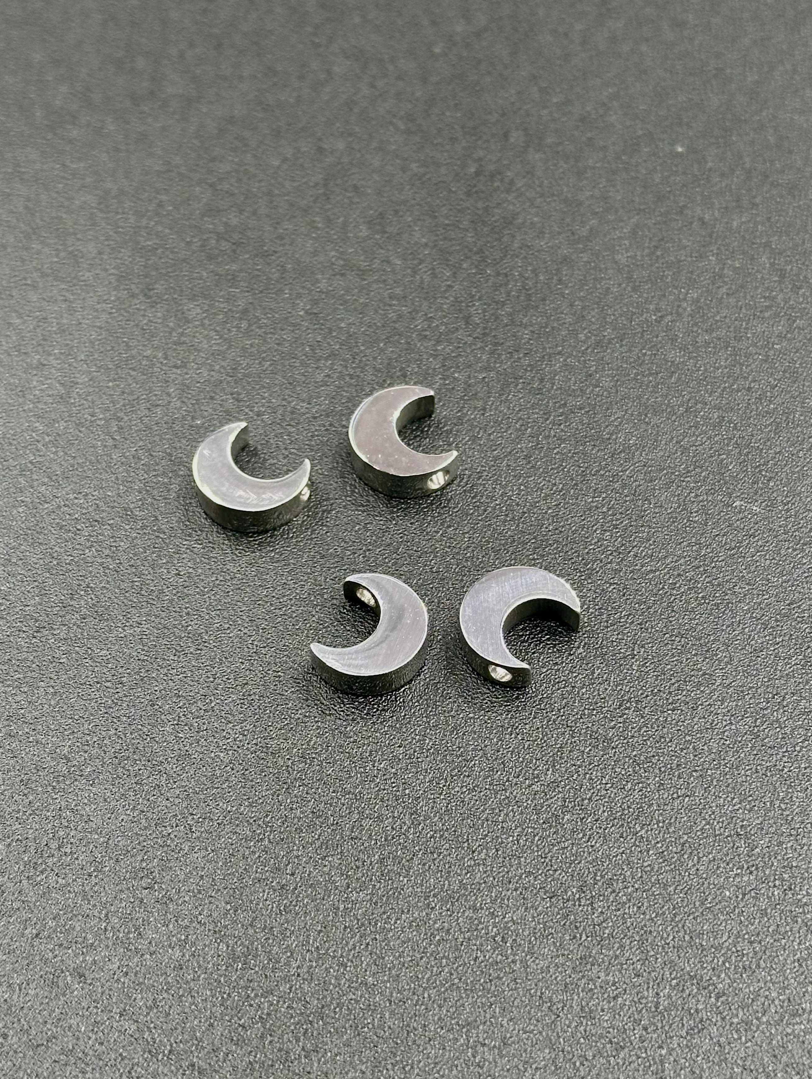 Collar Moon