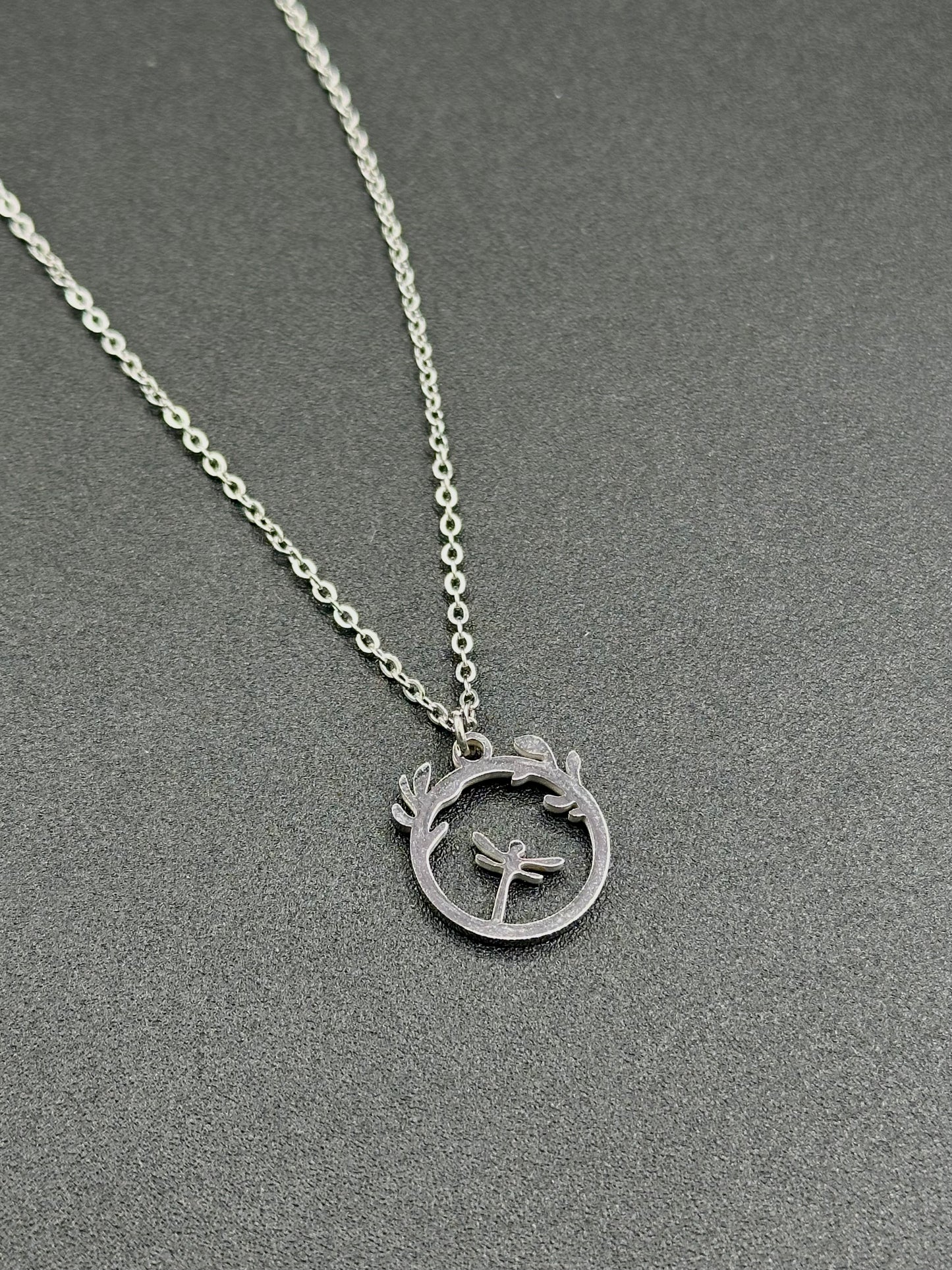 Collar Libelli