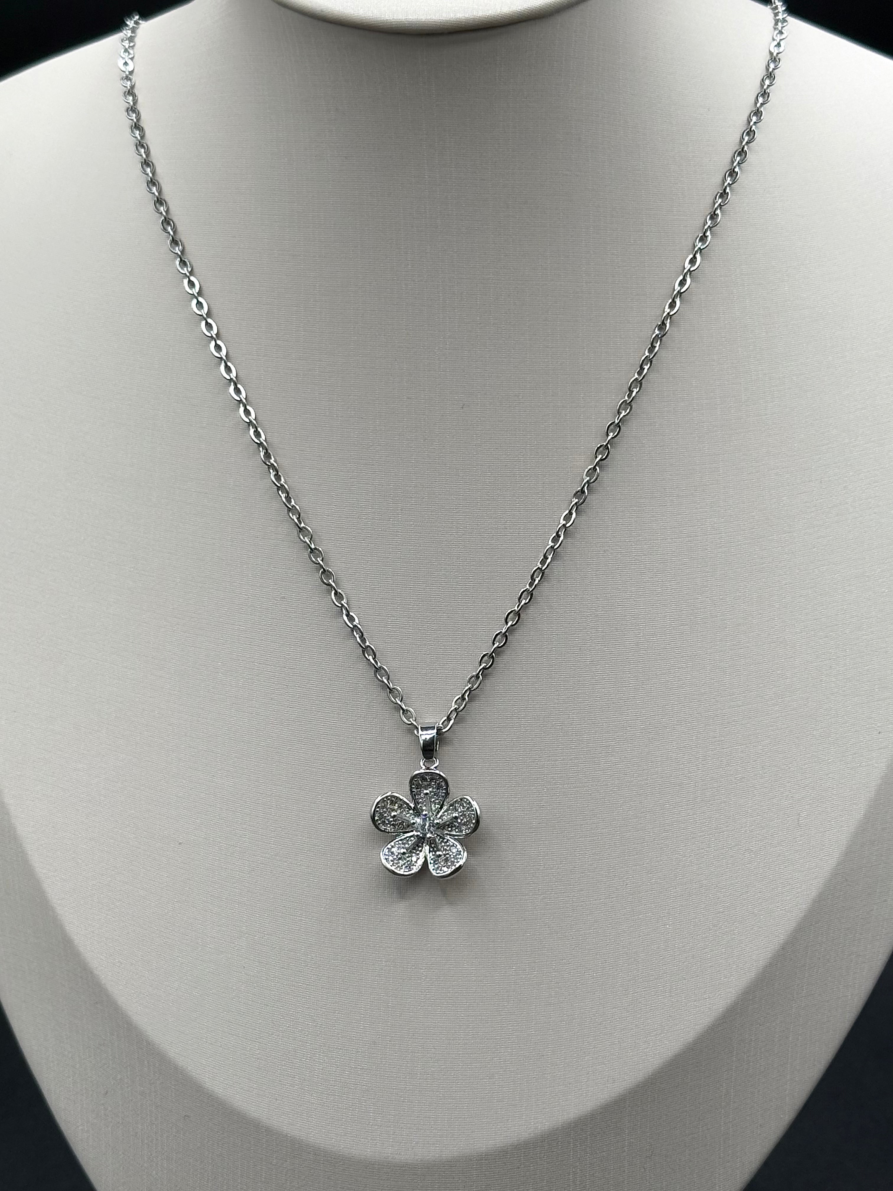 Collar  Flowry