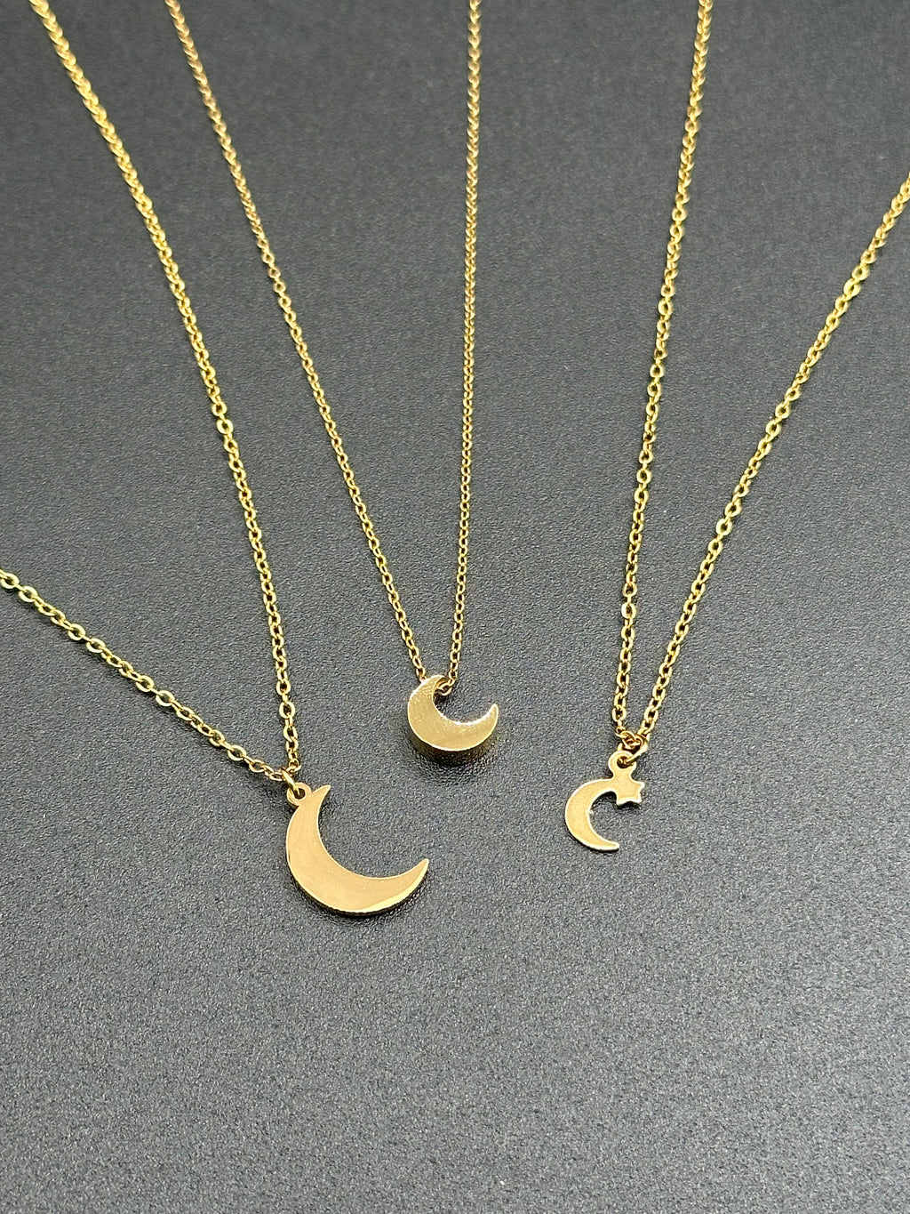 Collar Moon